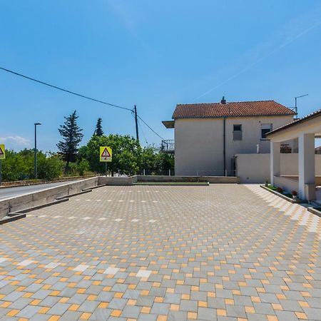 Apartmani Nikola Plano Exterior photo