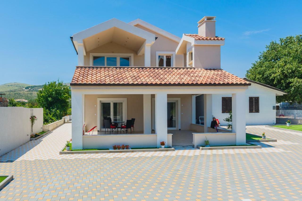 Apartmani Nikola Plano Exterior photo