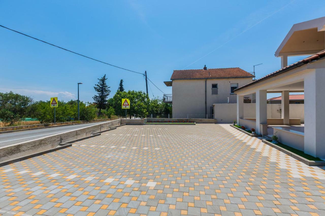Apartmani Nikola Plano Exterior photo