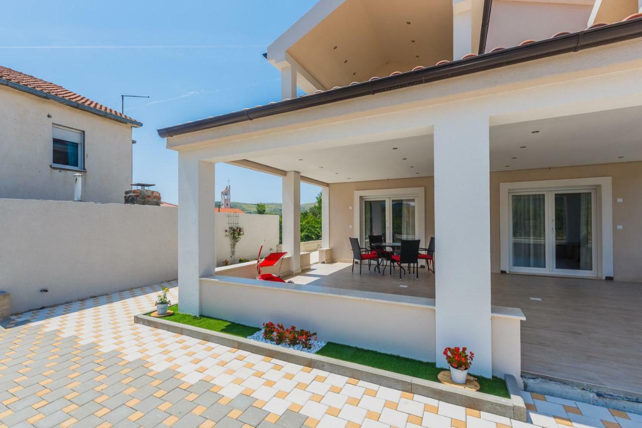 Apartmani Nikola Plano Exterior photo