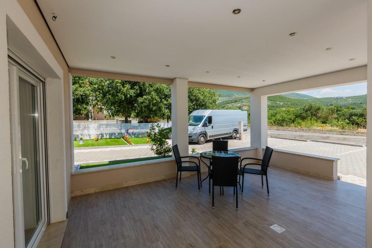 Apartmani Nikola Plano Exterior photo